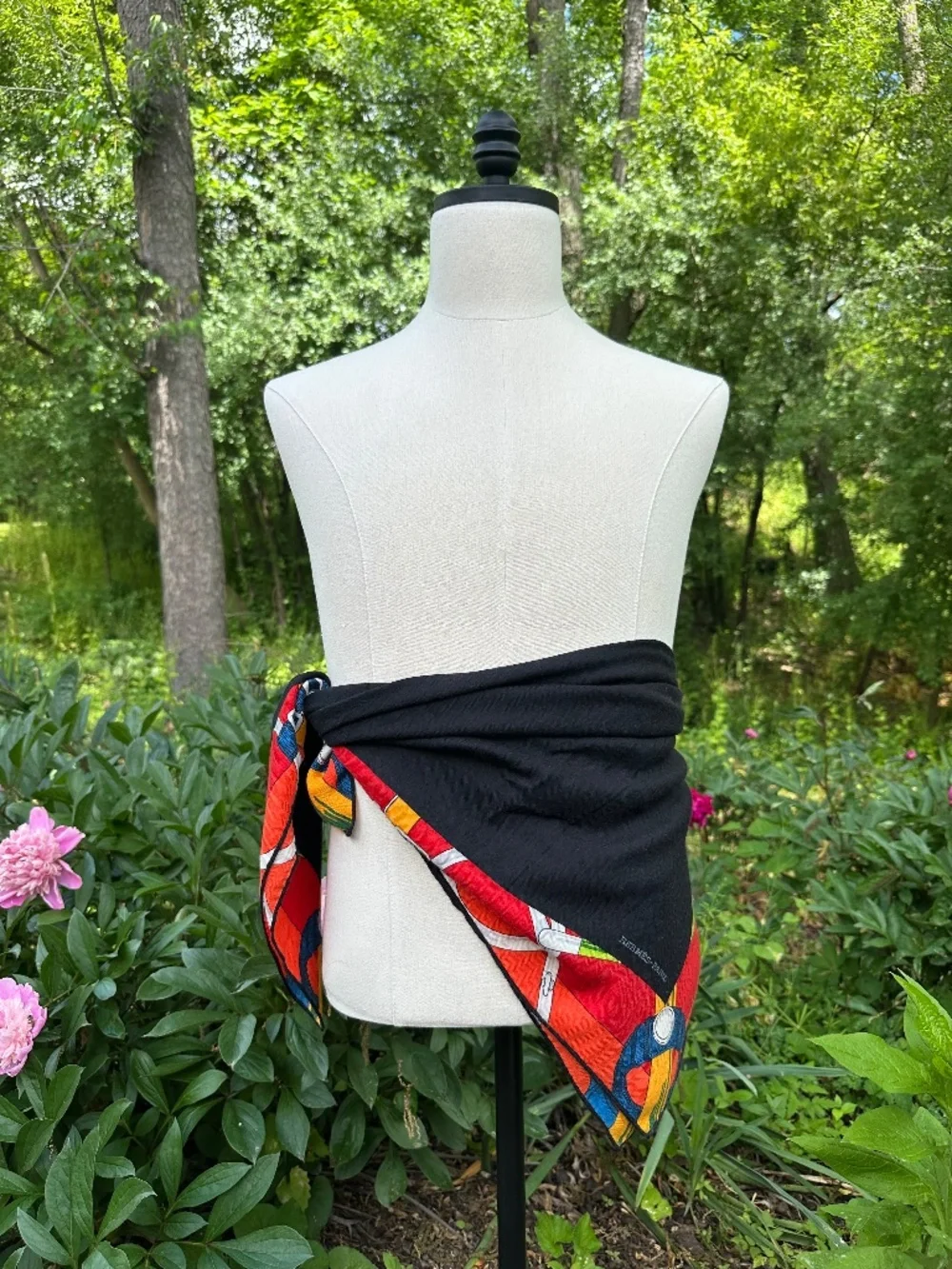 Scarf, Hermes Encadre Eperons d'Or